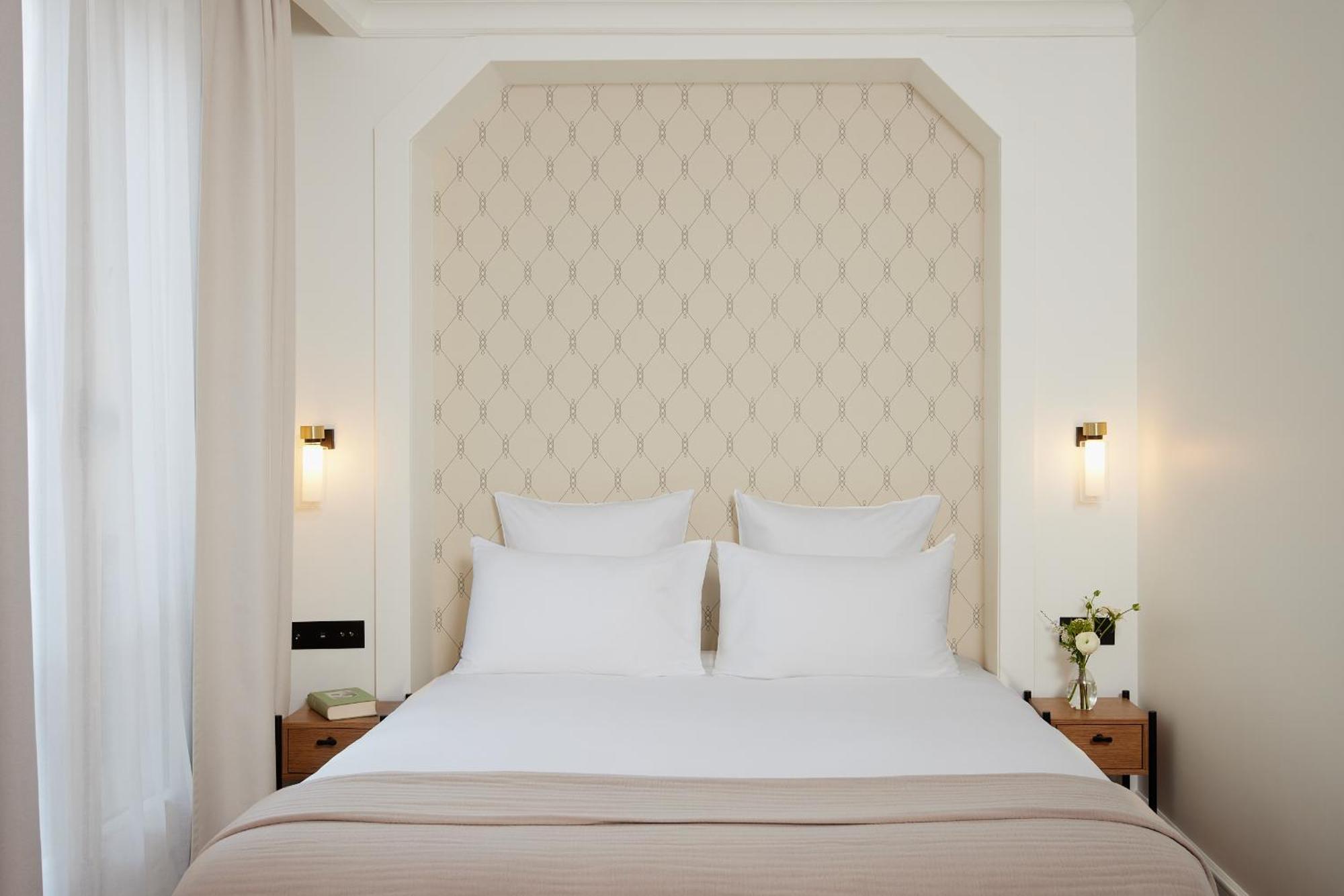 Hotel Noucha Paris Exterior photo